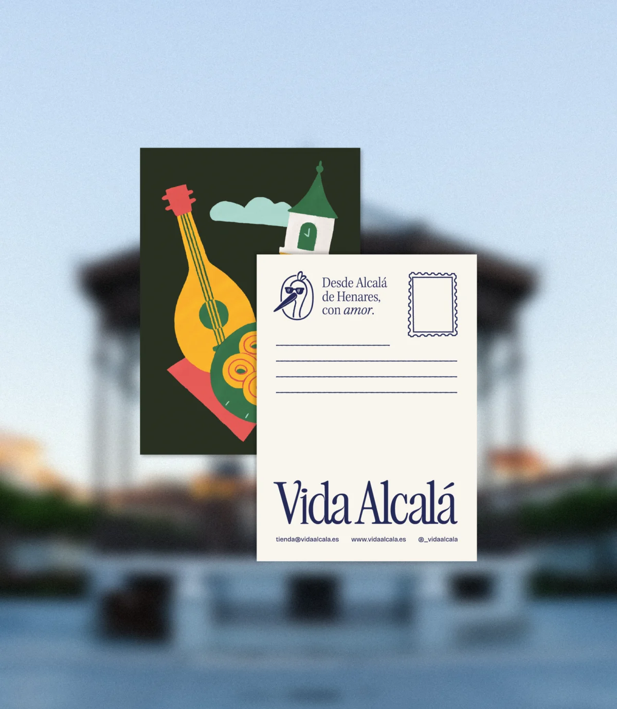 Postal ilustrada con motivos de Alcalá de Henares en colores vibrantes ____
