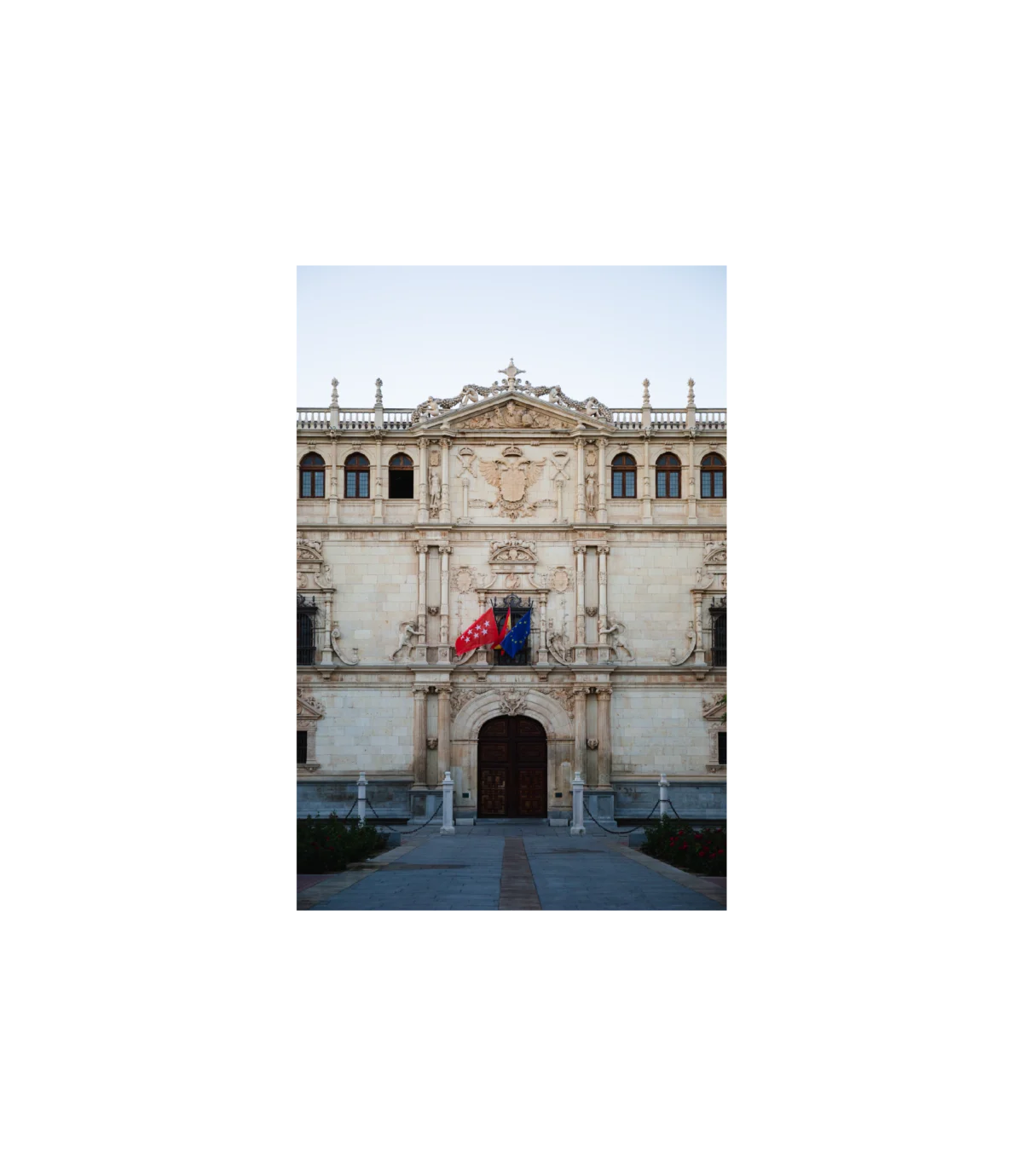 Fachada UAH - Fotografía